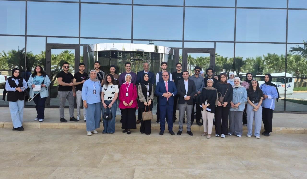 زيارة علمية لطلبة "الإدارة الفندقية" لشركة "اليوم للأغذية" لتعزيز الممارسة التطبيقية لمتطلبات سوق العمل