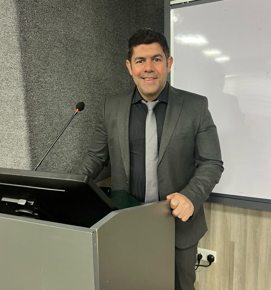 علي حميدات.. باحث من "صيدلة اليرموك" ينشر دراسة علمية بمجلة "ذات معامل تأثير عالٍ جداً يتجاوز 50 "