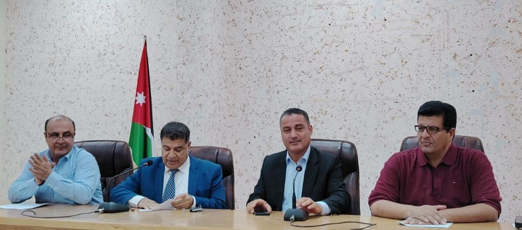 "آداب اليرموك" تنظم ندوة تاريخية بعنوان: "الحسين الراحل طيب الله ثراه ملك القلوب والعقول"