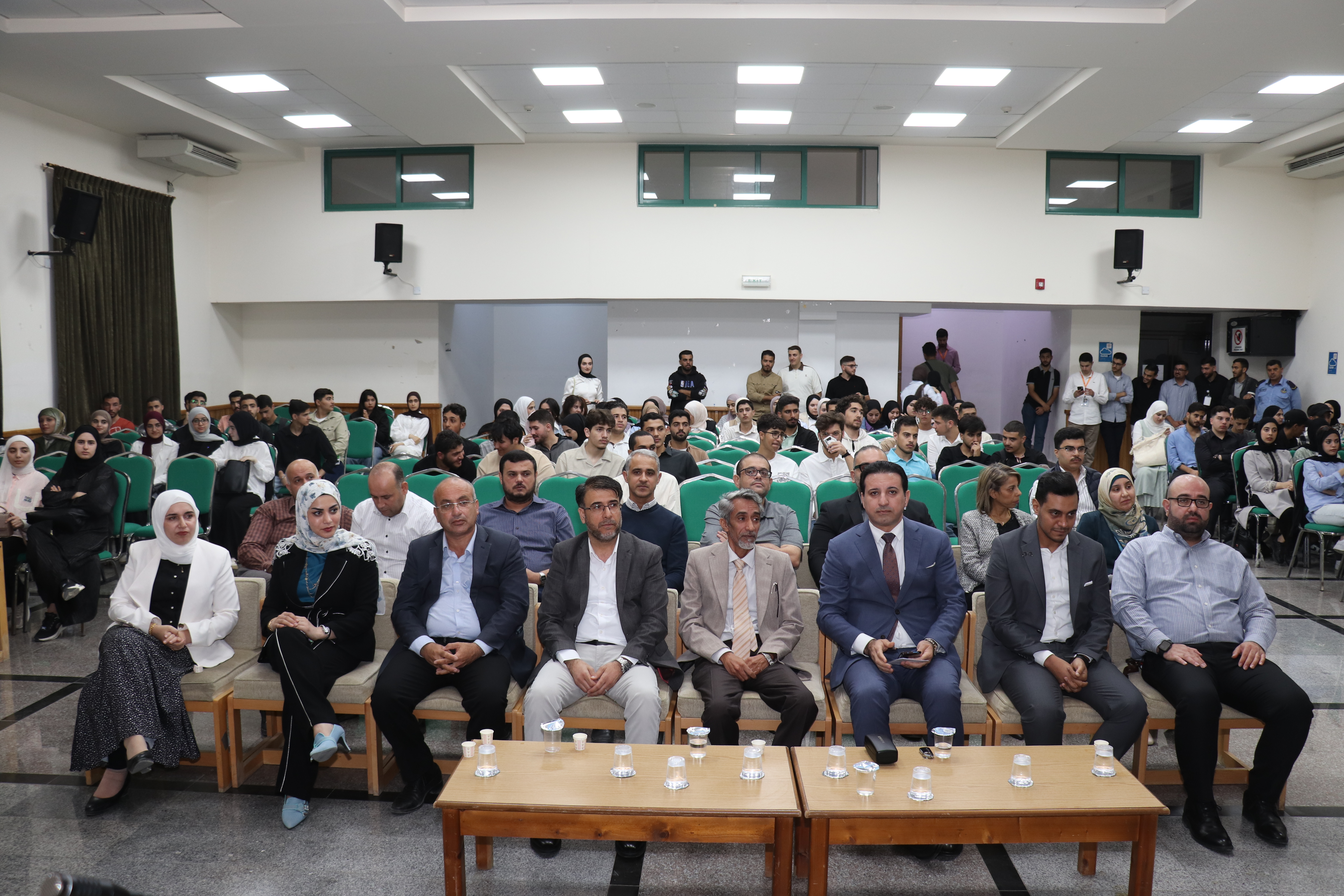 كلية "الحجاوي" تحتفل بطلبتها المستجدين للعام الجامعي 2025-2026