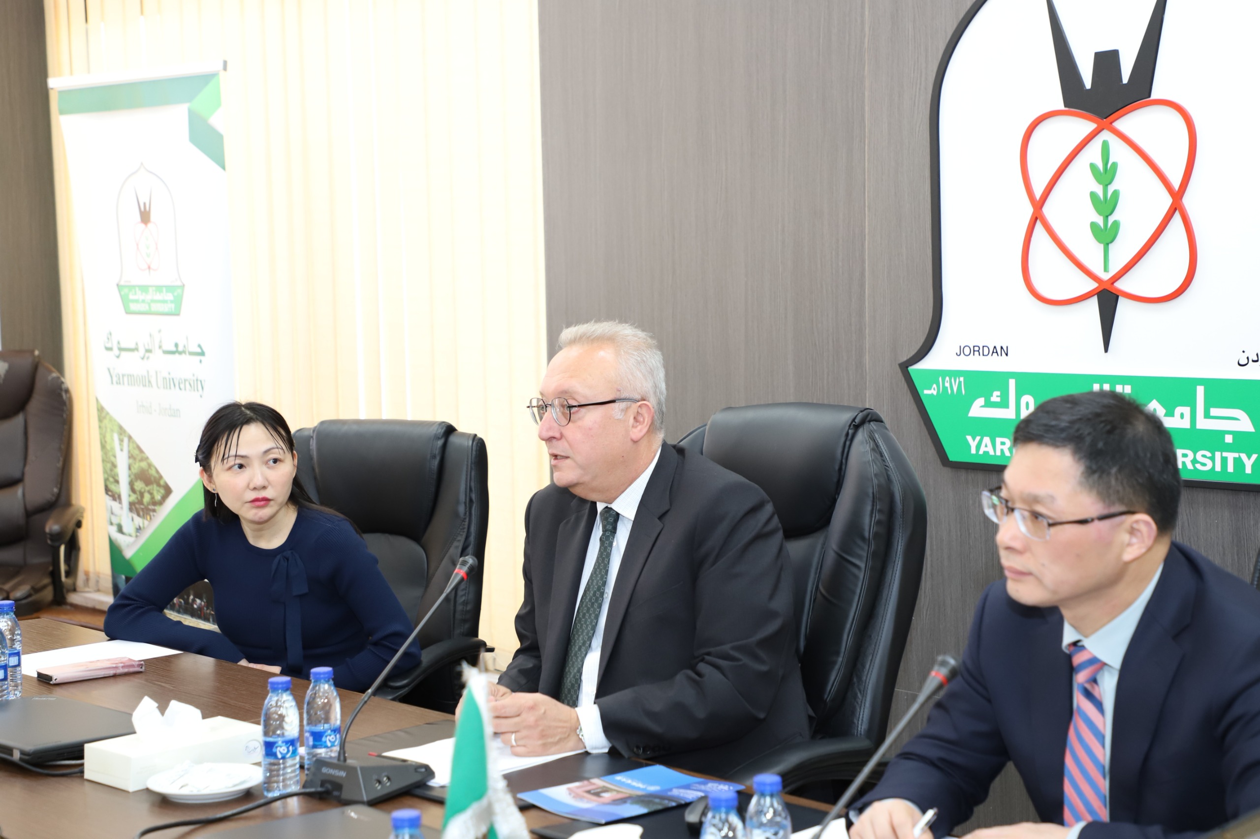 بحث التعاون الأكاديمي بين "اليرموك" وجامعة الصين لعلوم الأرض CUG