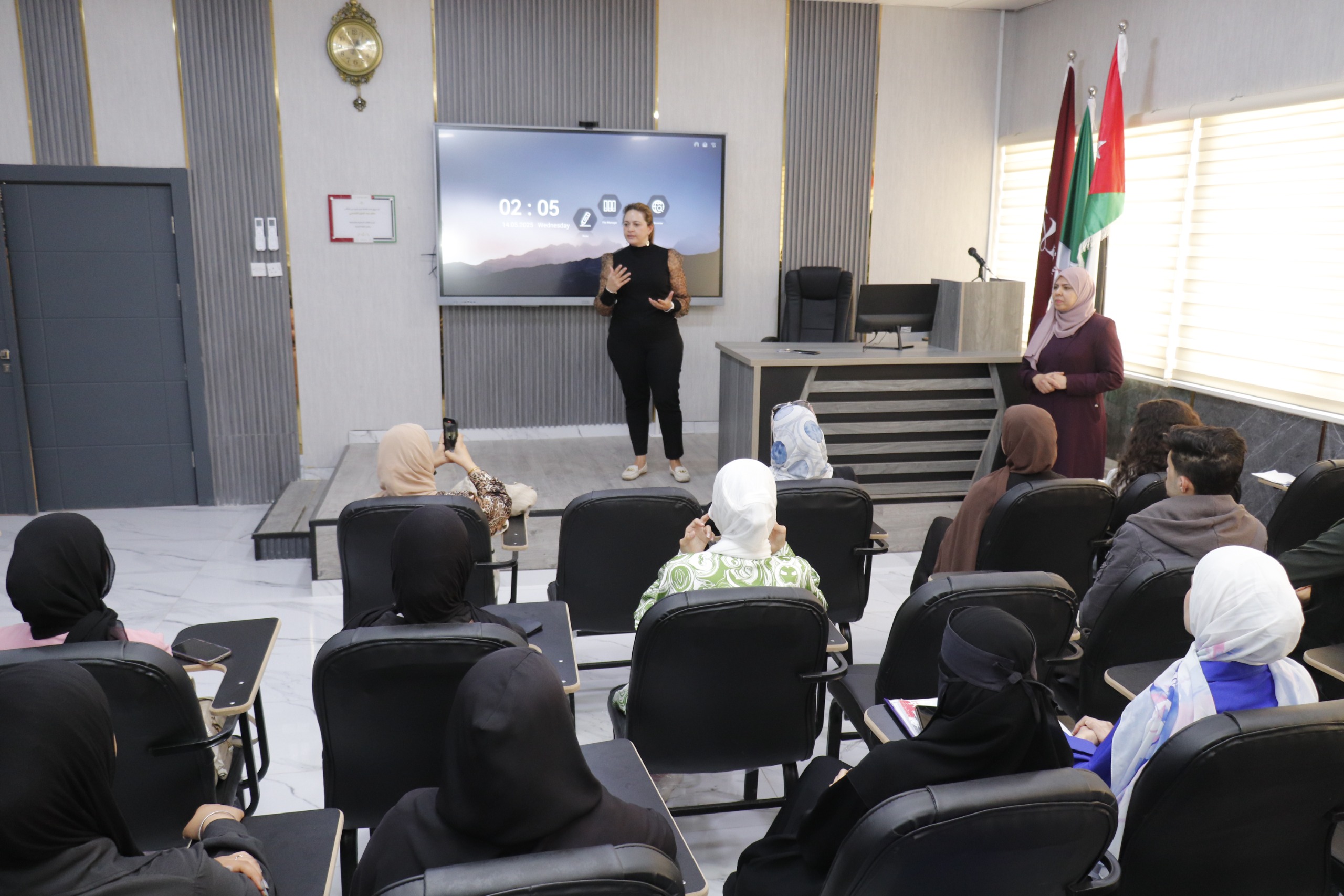 قسم الترجمة ينظم لقاء حواريا ضمن نشاطات مساق 