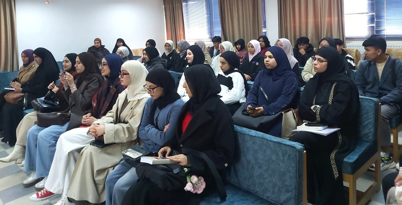 اليرموك: مركز اللغات يطلق نشاط المحادثة لتعزيز مهارات الطلبة الدوليين في اللغة العربية