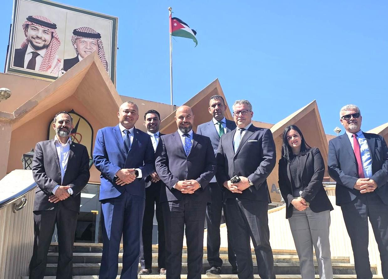 جامعة اليرموك وفندق “الريتز كارلتون عمّان” يعززان شراكتهما الأكاديمية والتدريبية لإعداد كفاءات واعدة في قطاع الضيافة