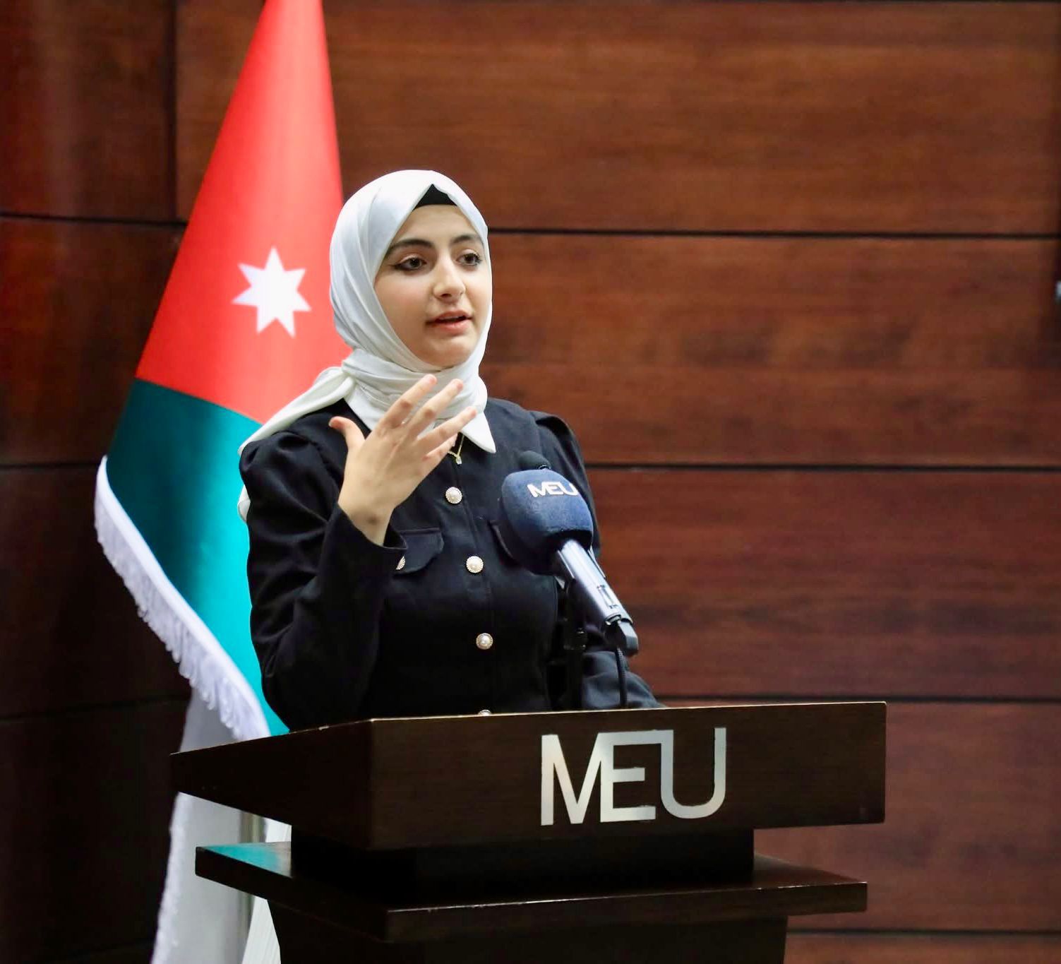 اليرموك” تواصل تألقها الثقافي…الطالبة فرح البدر تتوج الأولى على الجامعات الأردنية في مسابقة وطنية للقراءة الحرة